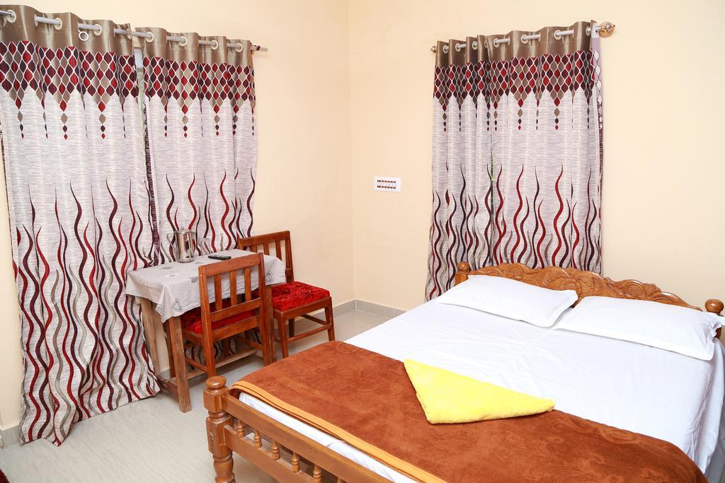 Ferndale Homestay Текади Екстериор снимка