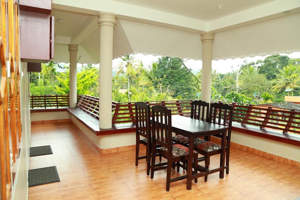 Ferndale Homestay Текади Екстериор снимка