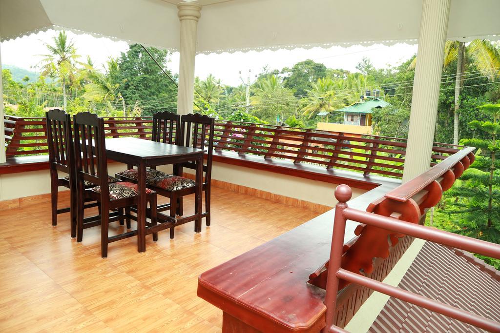 Ferndale Homestay Текади Екстериор снимка