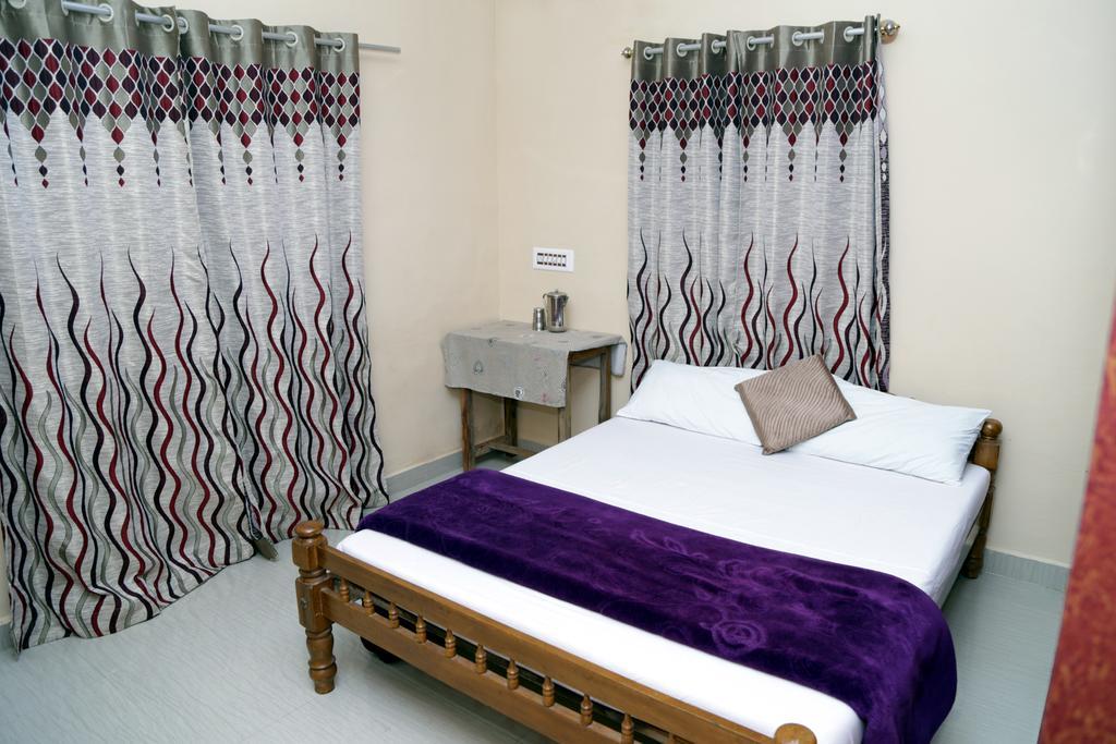 Ferndale Homestay Текади Екстериор снимка