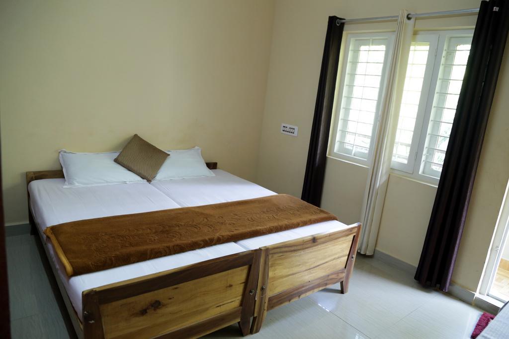 Ferndale Homestay Текади Екстериор снимка