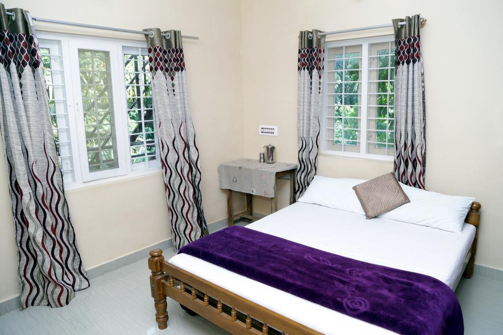 Ferndale Homestay Текади Екстериор снимка
