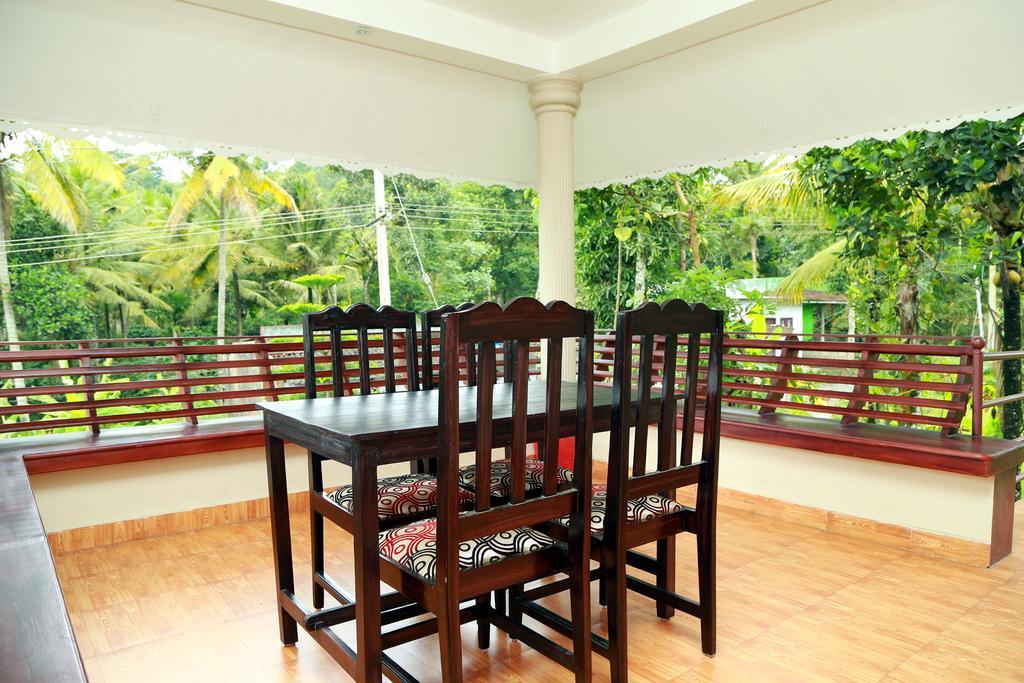 Ferndale Homestay Текади Екстериор снимка